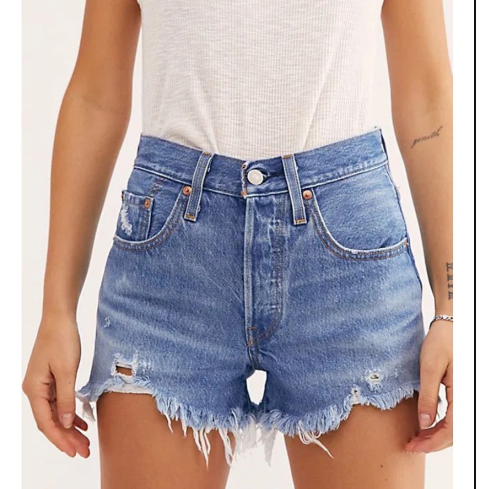 Levi’s 501 high rise Denim Blue Women's Distressed jeans Shorts